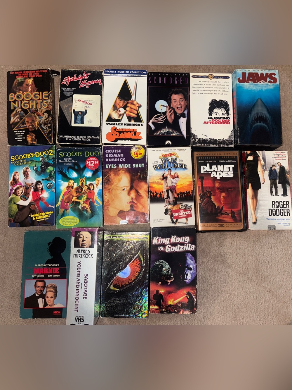 Assorted Movie VHS Tape Collection Cult Classics Scooby-Doo King Kong Jaws
